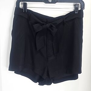 H&M women shorts, Size 8, Color: Black